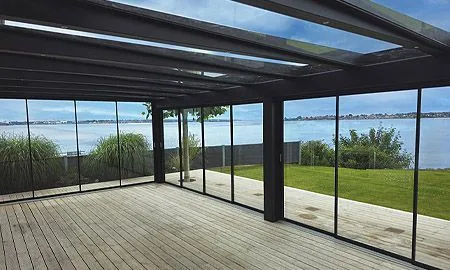 BS-skydedøre i uderum. Foto: Lux Outdoor